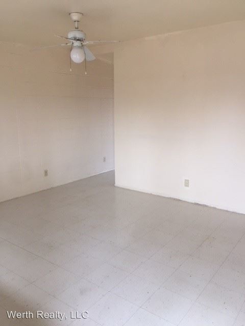 Building Photo - 3433 E Bermuda St