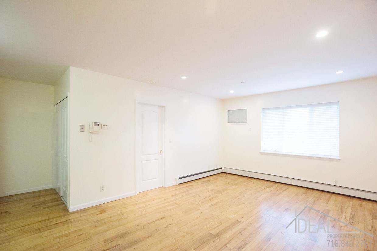 Foto principal - 565 Warren St