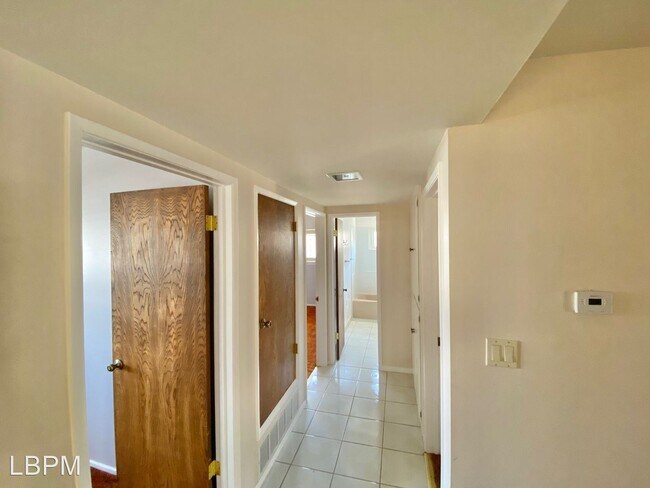 Building Photo - 3 br, 2 bath House - 18213 Evelyn Ave