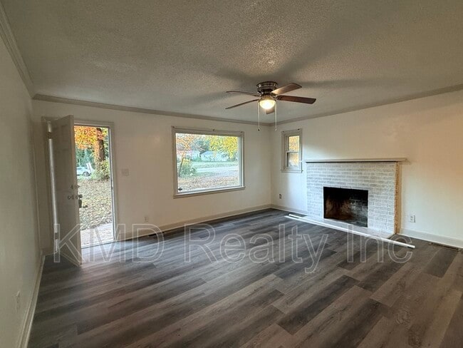 Building Photo - 9225 Old Moores Chapel Rd