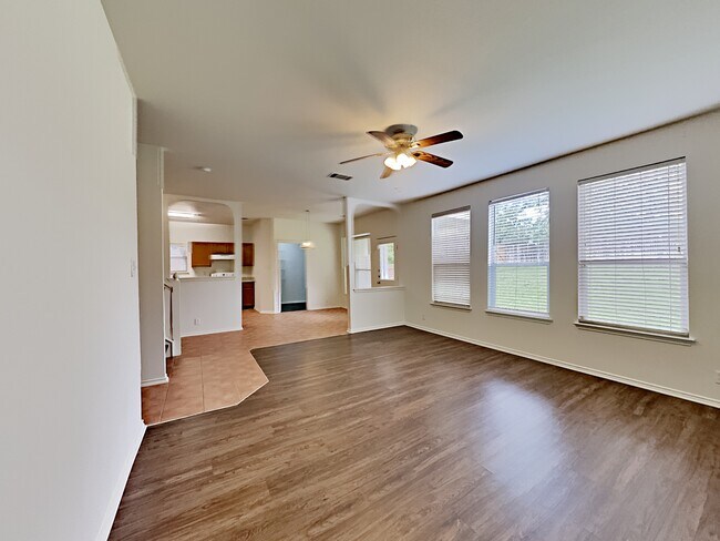 Building Photo - 2915 Encino River
