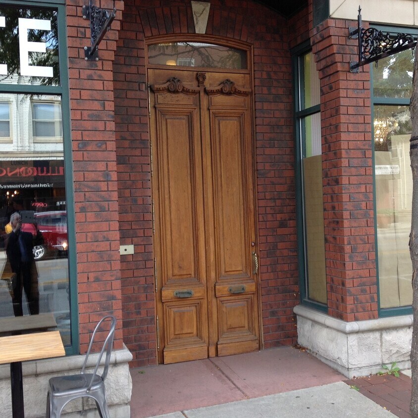 Primary Photo - 116 N Main St