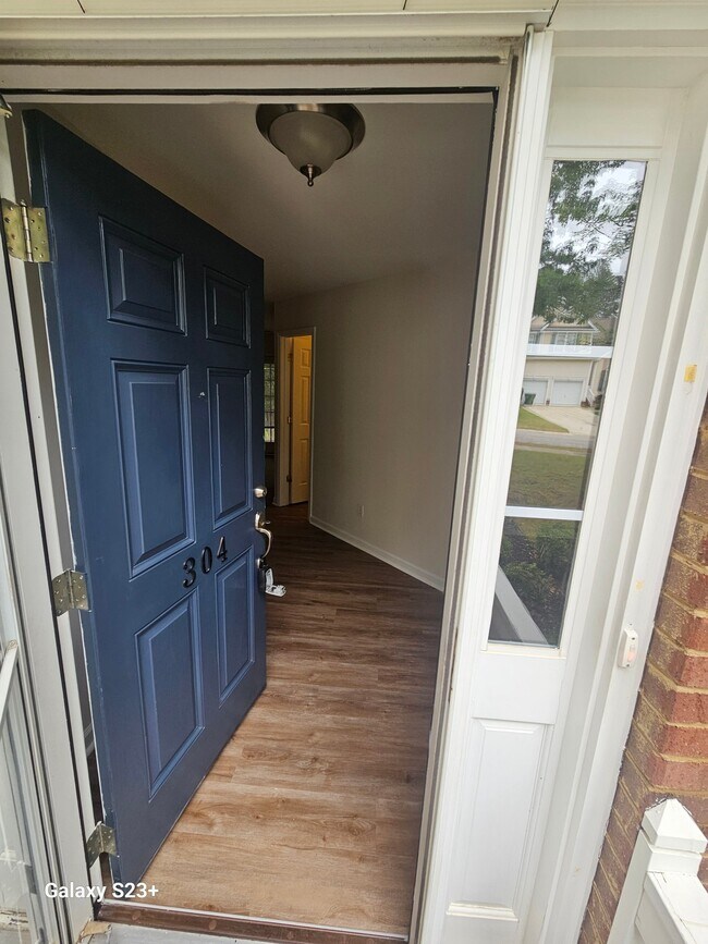 Foto del edificio - 304 Oak Cove Dr