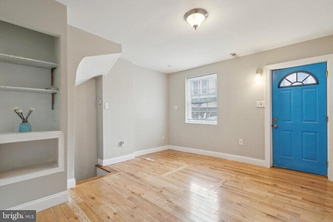 Building Photo - 1127 N Lee St