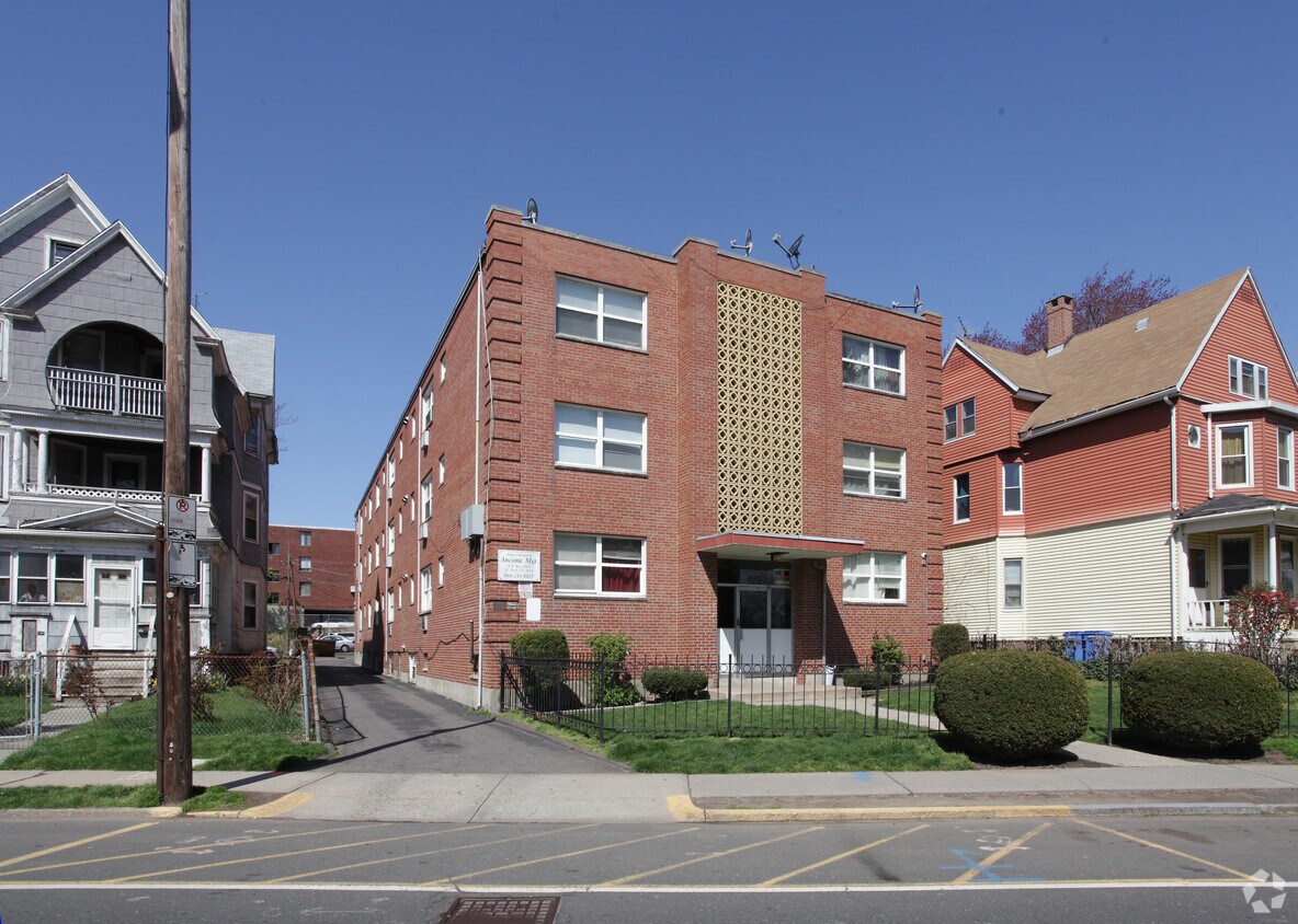 Foto principal - 495 Maple Ave