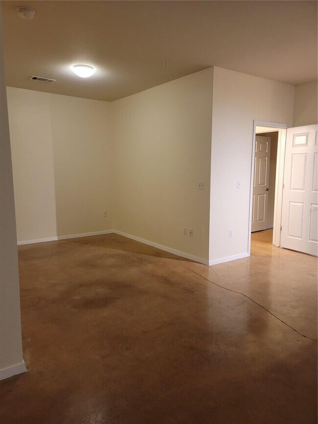 Foto del edificio - 910 W 25th St