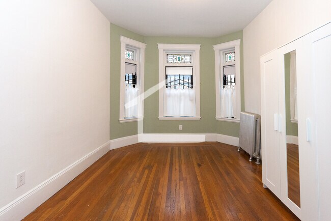 Building Photo - 1139 Commonwealth Ave