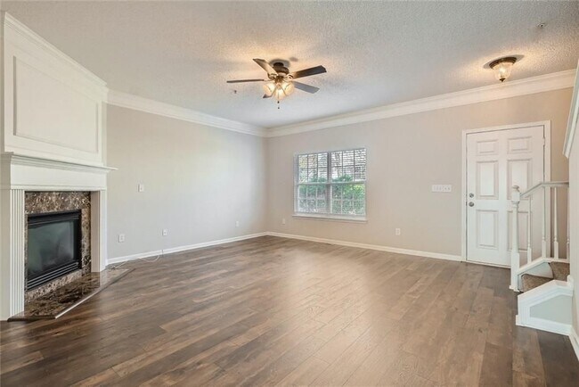 Building Photo - 707 Breeze Ln