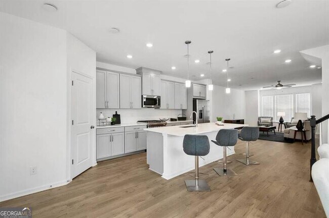 Building Photo - 1457 Halstead Pl