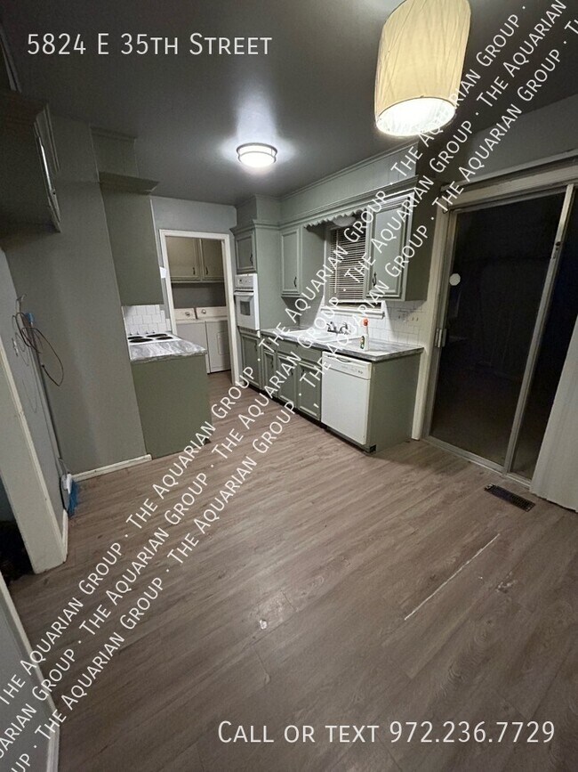 Foto del edificio - 5824 E 35th St