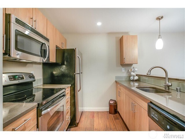 Foto del edificio - 15140 NE 82nd St