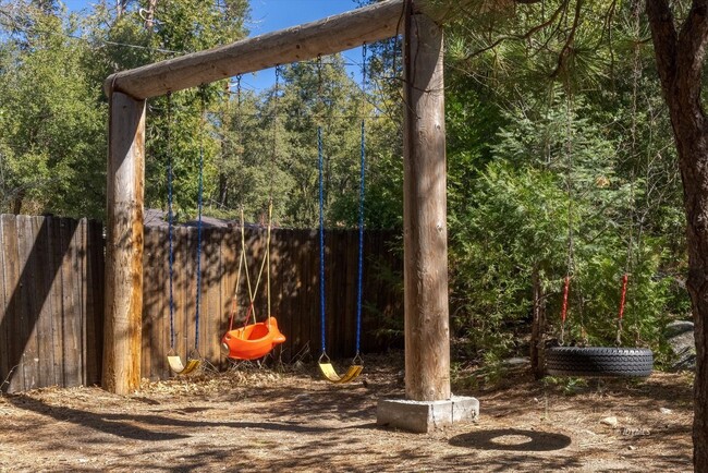 Building Photo - Dreamy Creekside Fern Valley Rustic Cabin