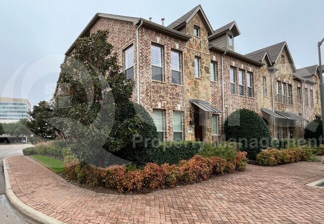 Building Photo - 5735 Knox Dr