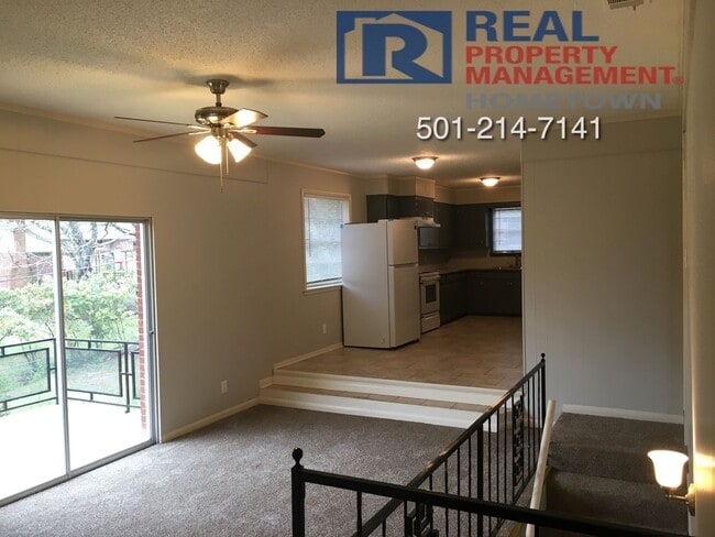 Building Photo - 5109 N Cedar St