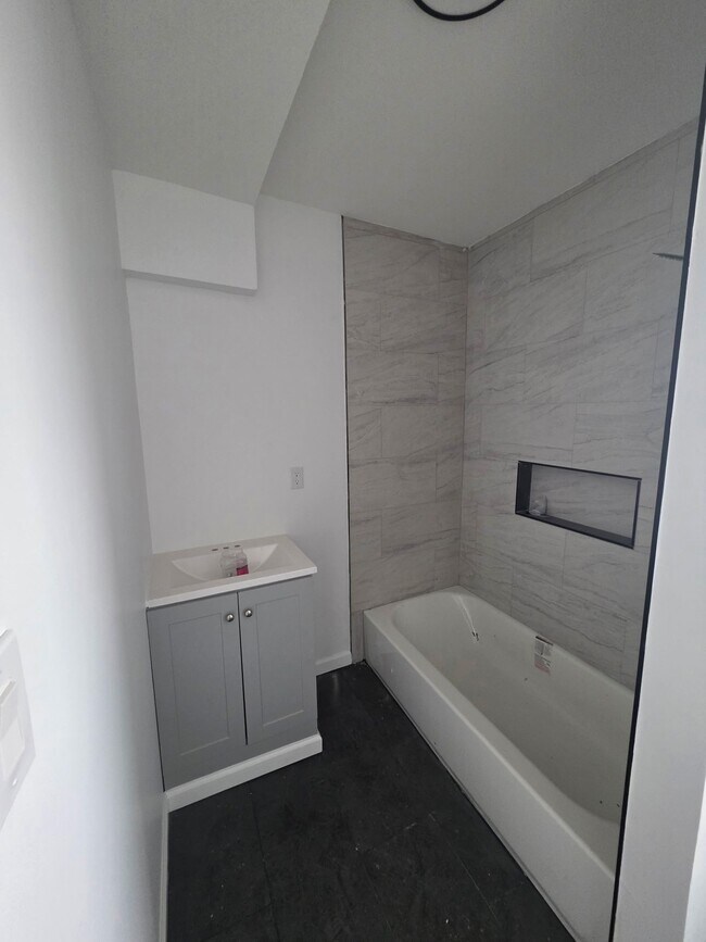 Foto del edificio - 3061 W 46th St
