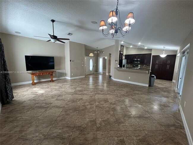 Foto del edificio - 9721 SW 15th Dr