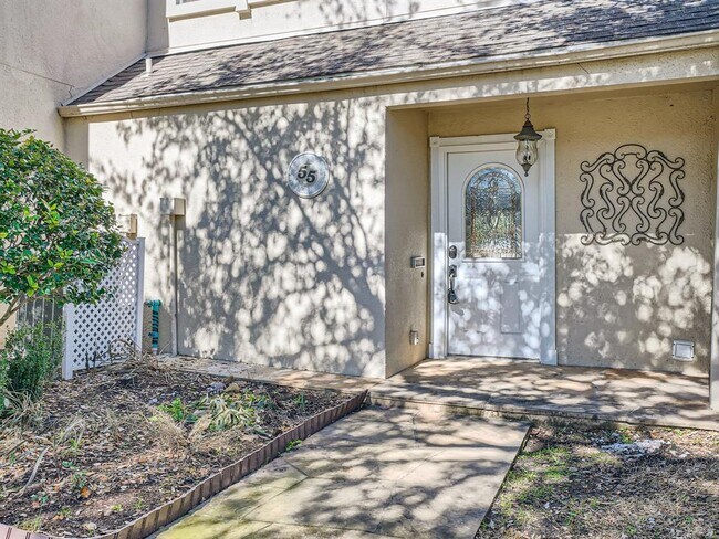 Foto del edificio - 55 April Hill
