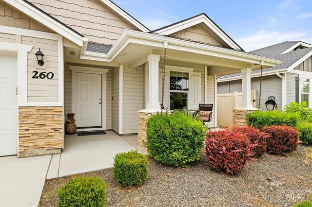 Building Photo - 260 W Waukesha St