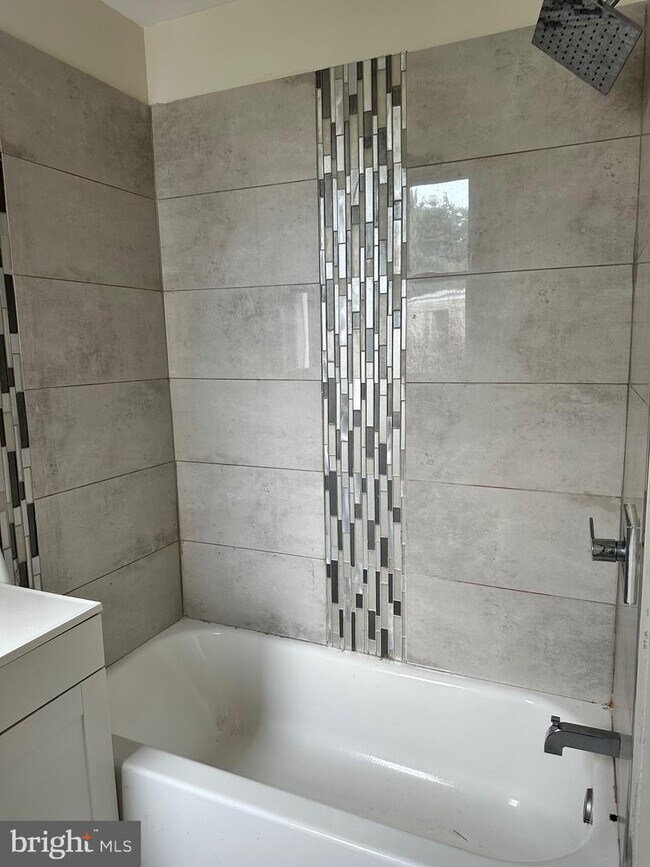 Foto del edificio - 1126 N 41st St