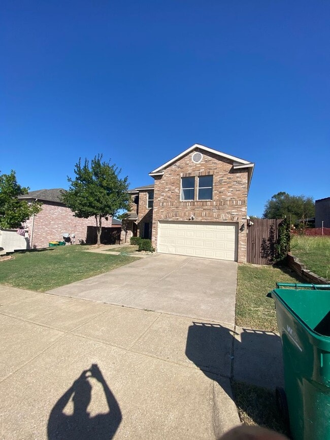 Foto del edificio - 1220 Crabtree Ct