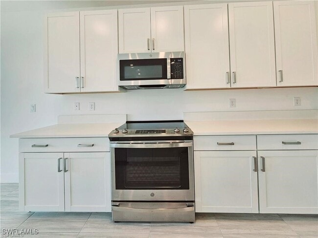 Building Photo - 26330 Coco Cay Cir