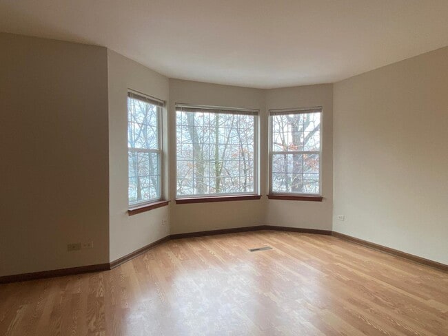 Building Photo - 34 S Macgillis Dr