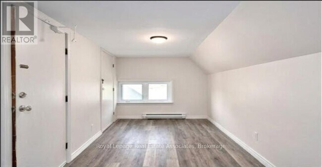 Photo du bâtiment - 1114 4th Ave E