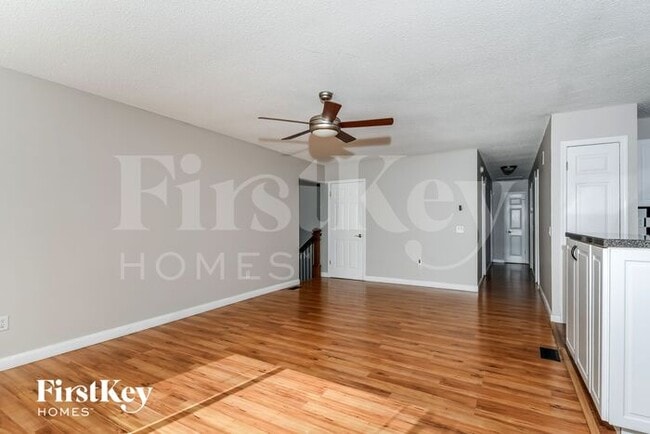 Building Photo - 311 Windyoak Dr