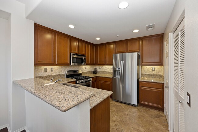 Building Photo - 31205 Strawberry Tree Ln