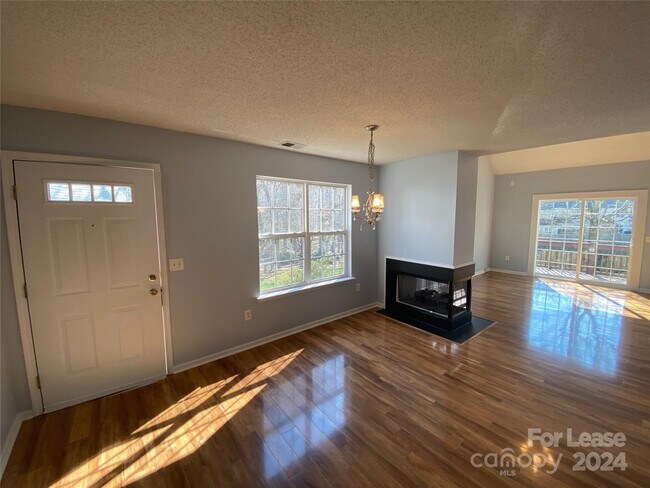 Building Photo - 9325 Timothy Ct