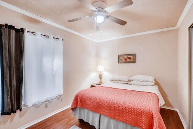 Bedroom - 8114 Pemberton St