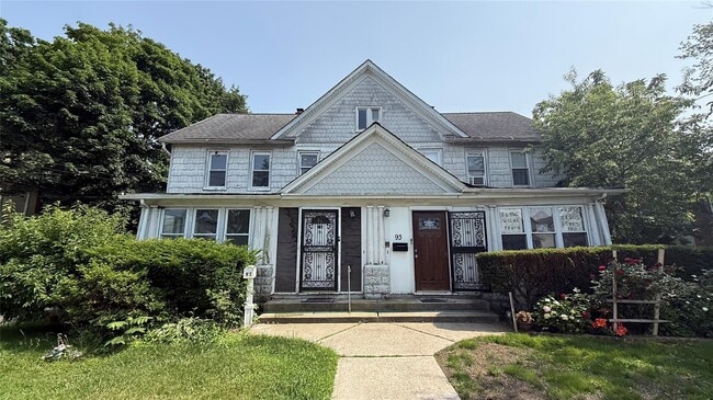 Building Photo - 91 Lincoln Pl