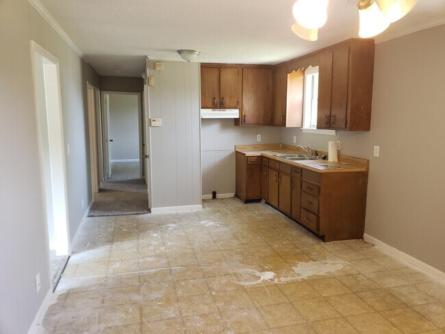 Building Photo - 208 Clinch Dr
