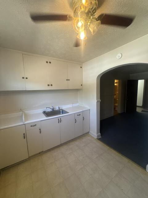 Foto del edificio - Downtown Front Royal 2 Bed, 1 Bath Apartment – Walk to Shops, Dining & Park
