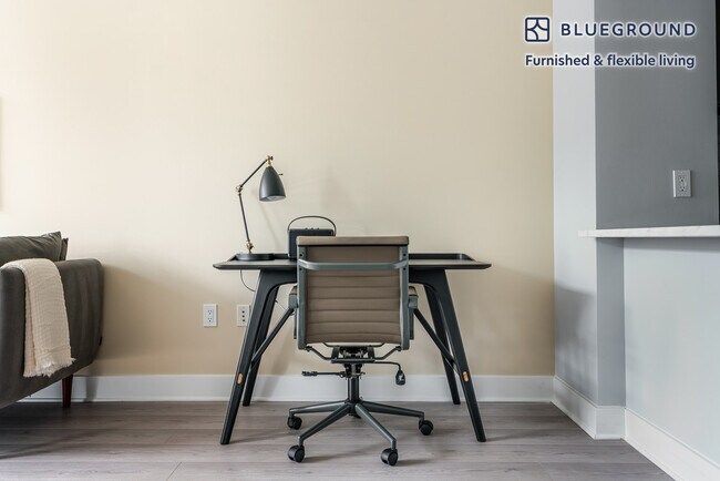 Foto del edificio - 4850 Rugby Ave