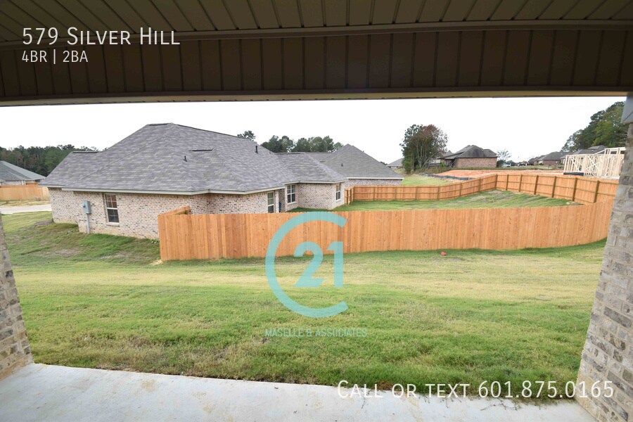 Primary Photo - 579 Silver Hill