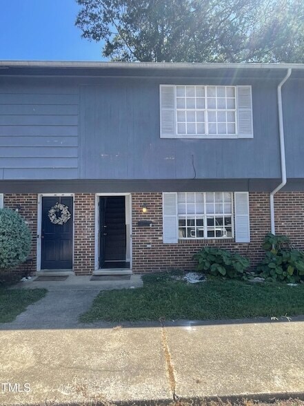 Foto principal - 120 Byrum St