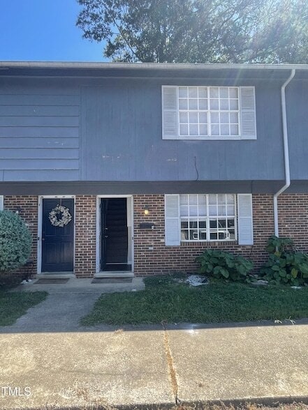 Primary Photo - 120 Byrum St