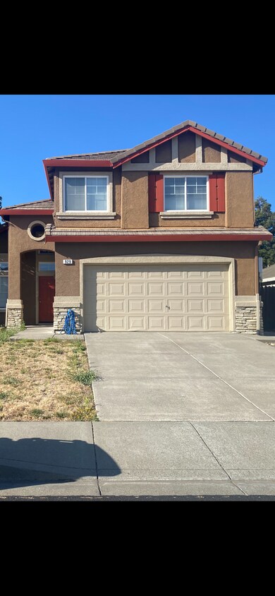 Foto principal - 3 Bedroom Home With A Bonus Room Downstair...