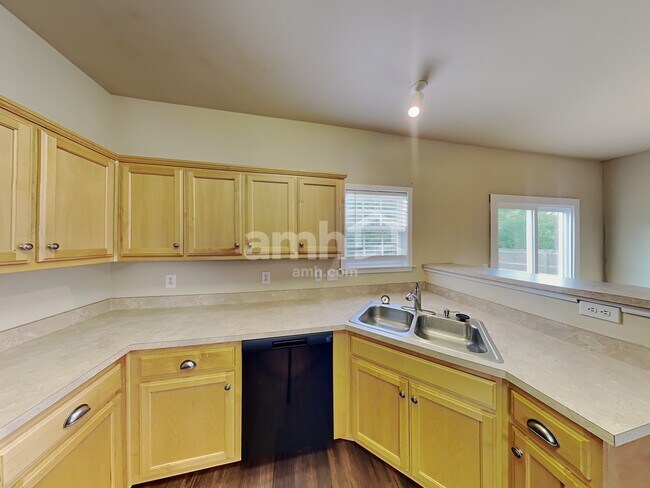Building Photo - 3006 Romain Trail