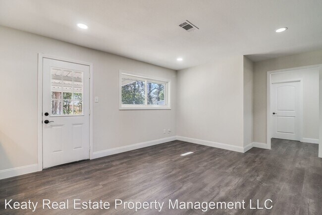Building Photo - 3 br, 2 bath House - 101 Caesar Drive