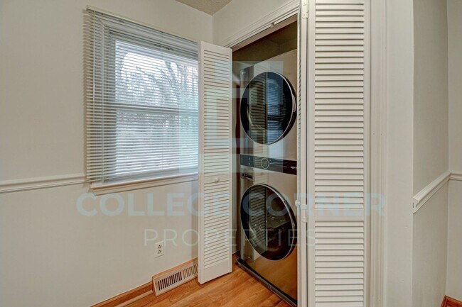 Building Photo - 695 YELLOWSTON LANE  AVAILABLE 6/1/2025  F...