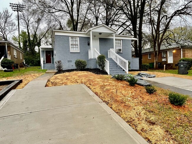 Building Photo - Terrybrook1930