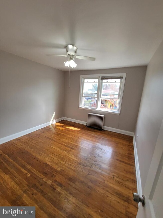 Building Photo - 4635 Wilkens Ave