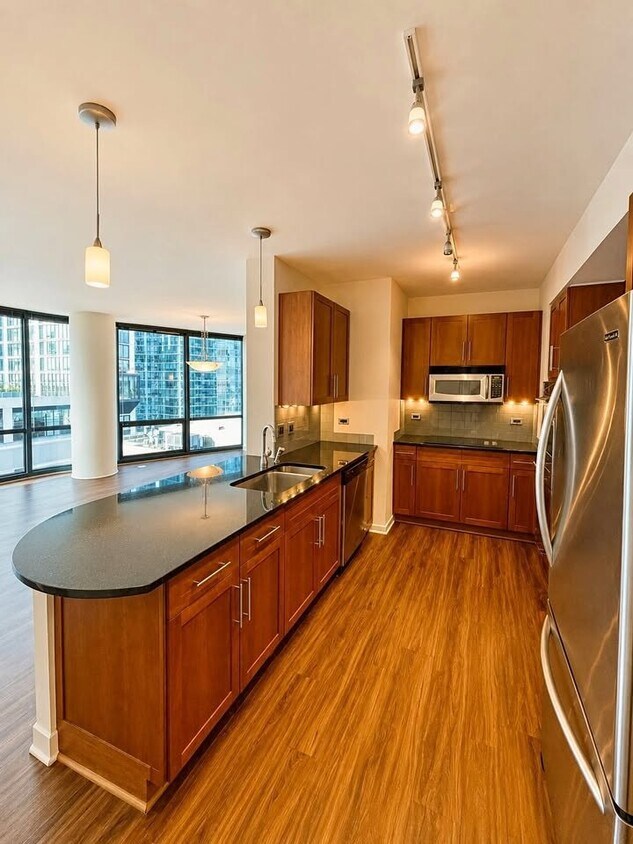 Photo - 1267 S Michigan Ave (Chicago, IL)