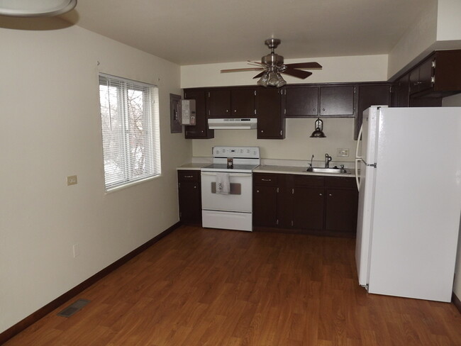 Foto del edificio - Spacious Updated Kettering Condo!