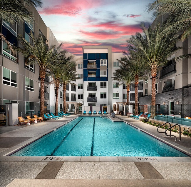 Building Photo - Chroma Apartment Homes