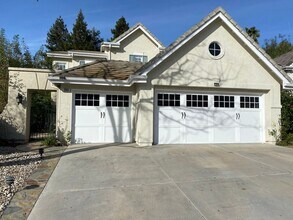 Building Photo - 2241 Rutland Pl