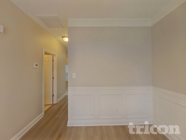Foto del edificio - 4882 Aldridge Pl NW