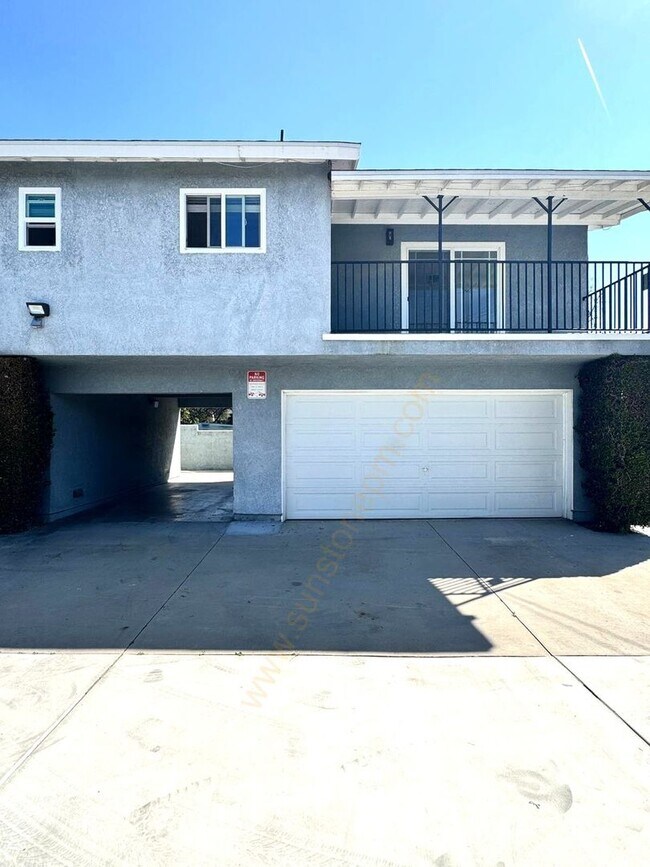 Building Photo - 728 E Grand Ave